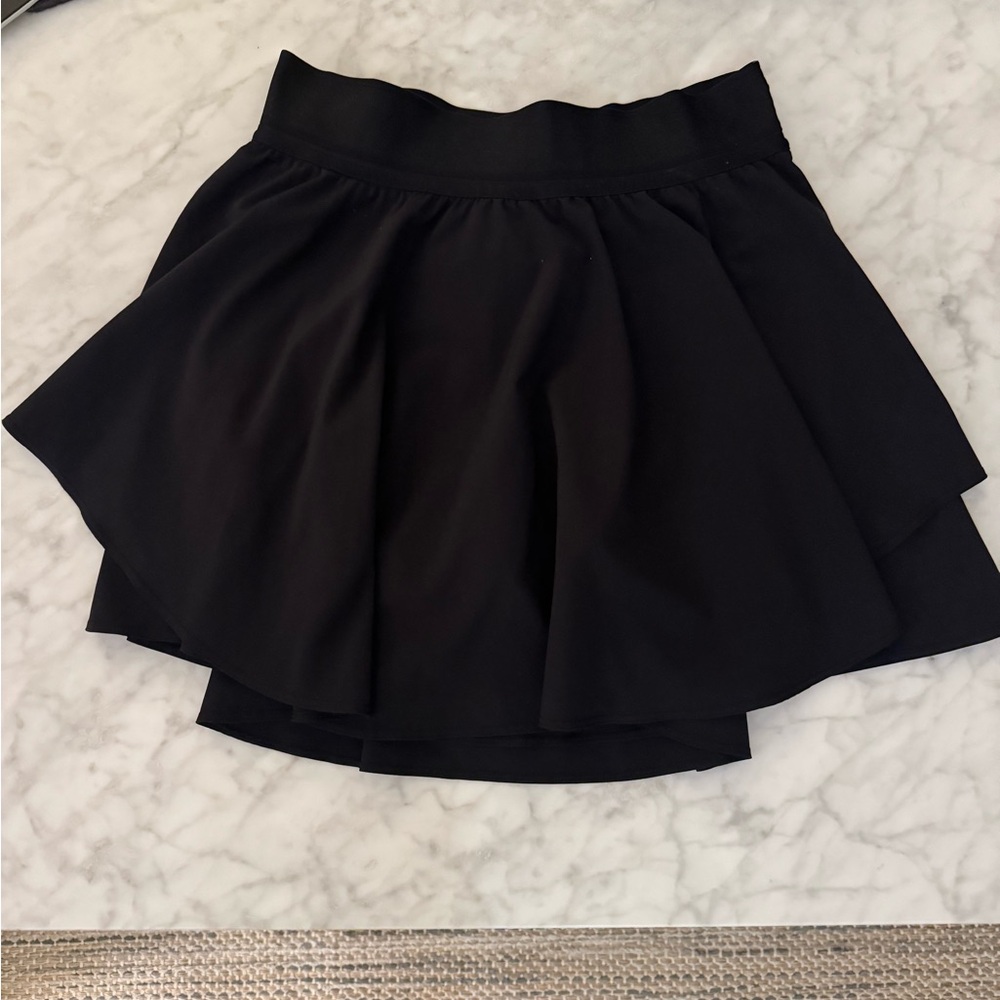Lululemon Court Rival High Rise Skirt in Black Size 4